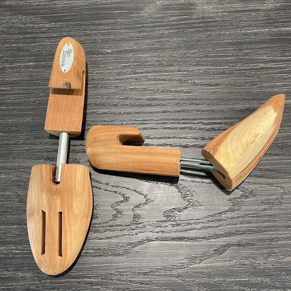 ALLEN EDMONDS CEDAR WOOD SHOE TREE SIZE M-L - Picture 5 of 6